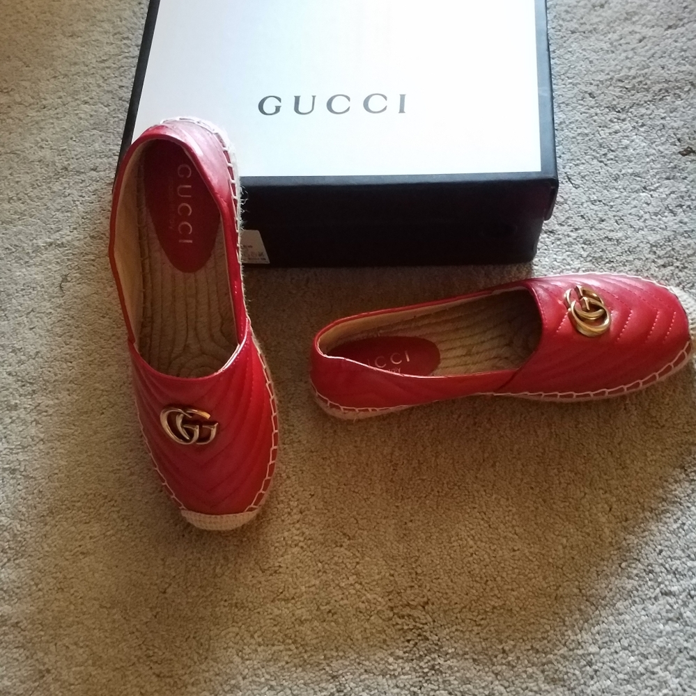 Gucci Espadrilles with box